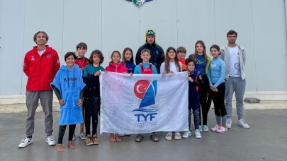 Genç sörfçüler kampa katıldı