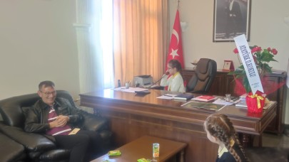 Yenice’de makamlar çocuklara emanet