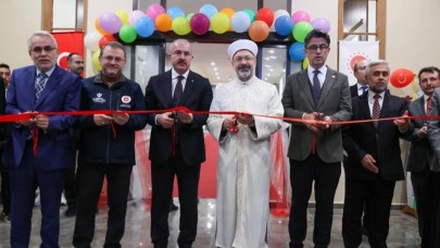 Başkan Erbaş: "Bizim medeniyetimiz kitap, kütüphane, ilim, irfan, bilgi, hikmet medeniyetidir"