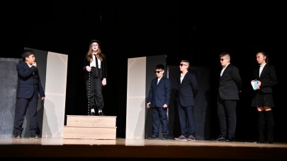 “Kırlangıç ve Şarlo”