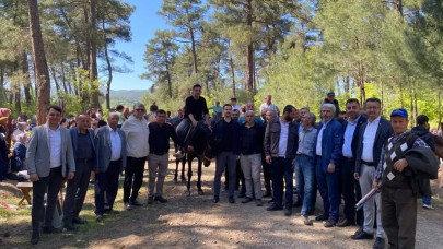 Engeci Köyü’nde değnek yarışı etkinliği!
