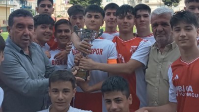 Şampiyon kupasını aldı