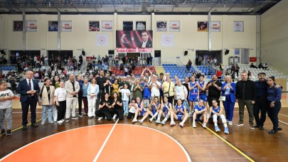 J&M Çanakkale Belediyespor galibiyet coşkusu!