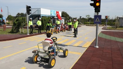 Çanakkale’de öğrencilere trafik eğitimi verildi