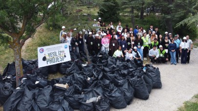 Halkla İlişkiler öğrencileri Atikhisar Barajı’nı temizledi