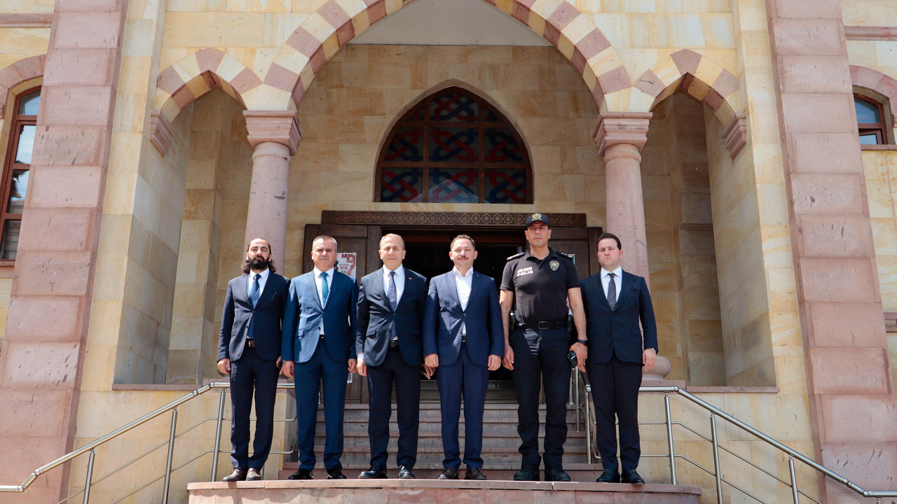 Kenan Kurt’tan Biga’ya ziyaret