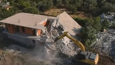 Bir ayda 52 kaçak yapı yıkıldı