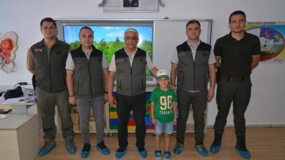 Minik orman gönüllüsü Yağız Alp'ten örnek davranış