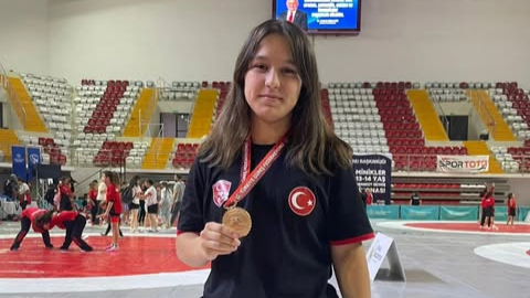 Ecem Özden’den önemli başarı!