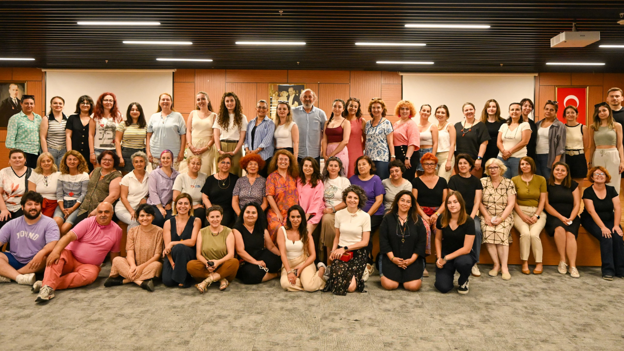 “Kurulan Bağlar, Gelişen Roller”