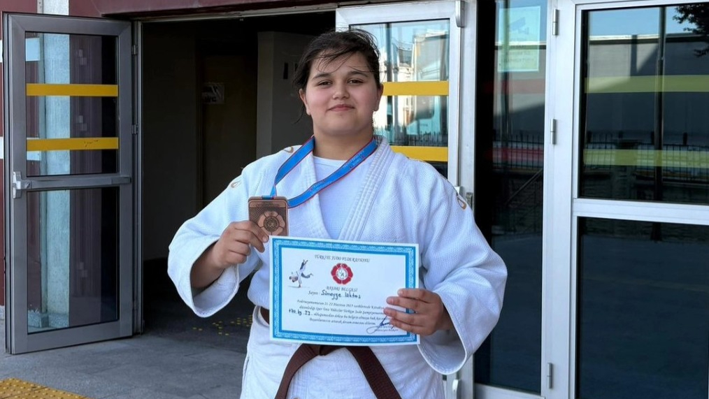 Sümeyye Işıktaş’tan Türkiye üçüncülüğü!