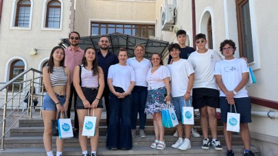 Birincilere ödülleri verildi