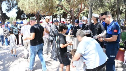 Kepez Belediyesi’nden aşure ikramı