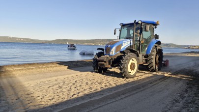 Sahiller temizleniyor