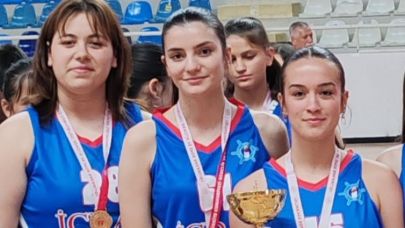 İlk 8'e kalarak büyük bir gurur yaşattılar