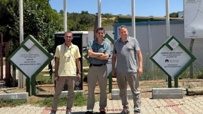 Kazı çalışmalarını yerinde incelediler