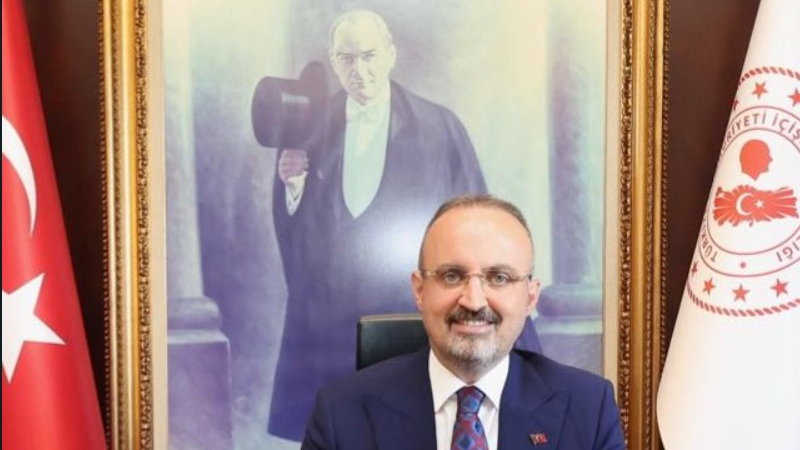 Turan: “Bakanlar, milletin yetkisiyle görev yapıyor”