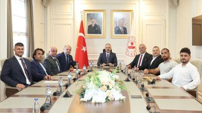 Turan'ı, Türkiye’nin İlk İl İçi Yağlı Güreş Birliği ziyaret etti