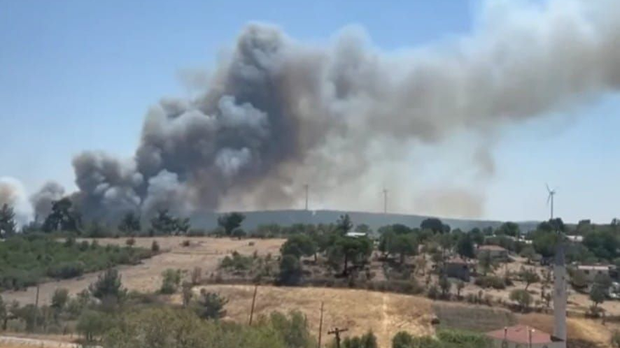 Denizgöründü Köyü yakınlarında çıkan yangın kontrol altında!