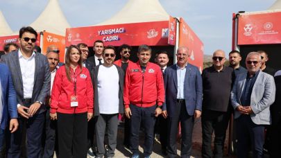 Bayraktar, "Gençler tam bağımsız ve müreffeh Türkiye’nin inşasında önemli bir rol üstlenecek"