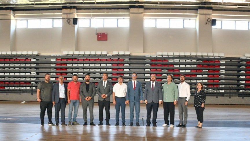 Rektör Erenoğlu Spor Bilimleri Fakültesi&#039;ni inceledi