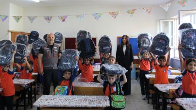 TKDK’dan öğrencilere sırt çantası dağıtımı