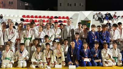 Judoculara ödülleri verildi