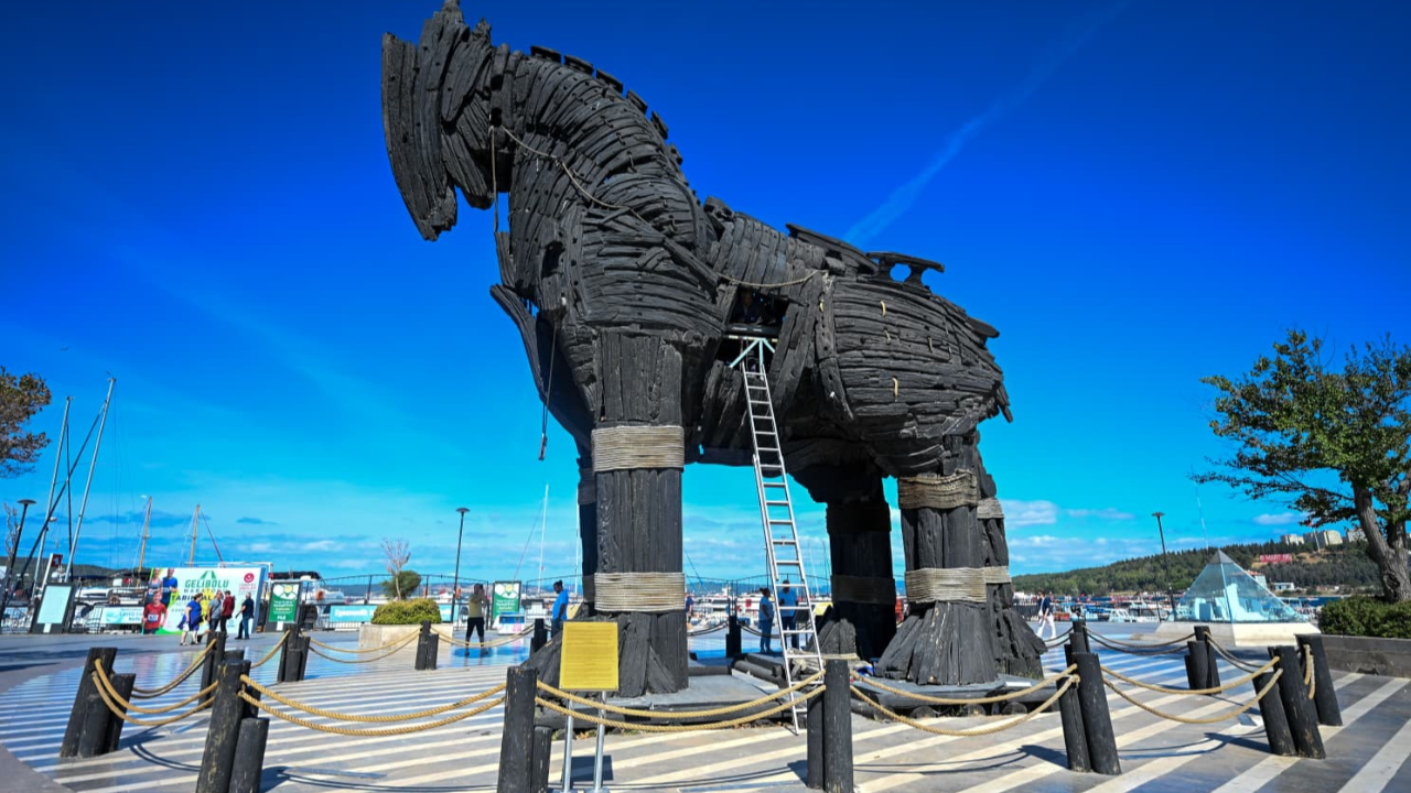 Truva Atı&#039;nda bakım çalışması