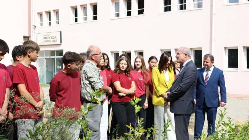 Vali Toraman’dan okul ziyareti