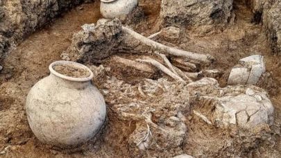 Çayönü Tepesi’nde 8 mezar gün yüzüne çıkarıldı