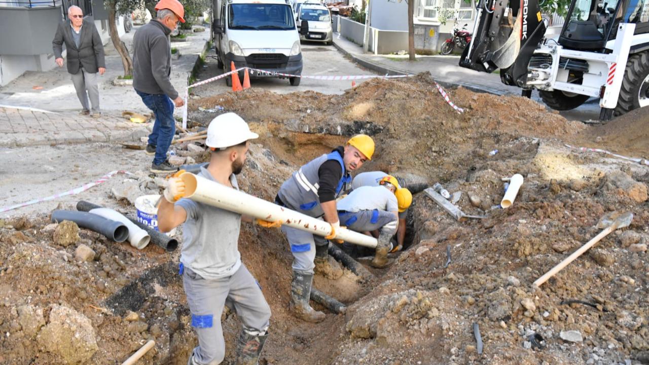 Altyapı yenileme çalışmaları sürüyor