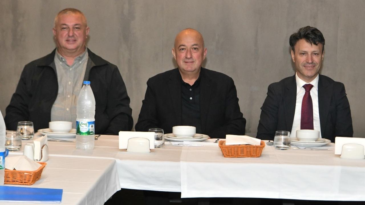 Ayhan Gider ilçe ve belde başkanlarıyla buluştu