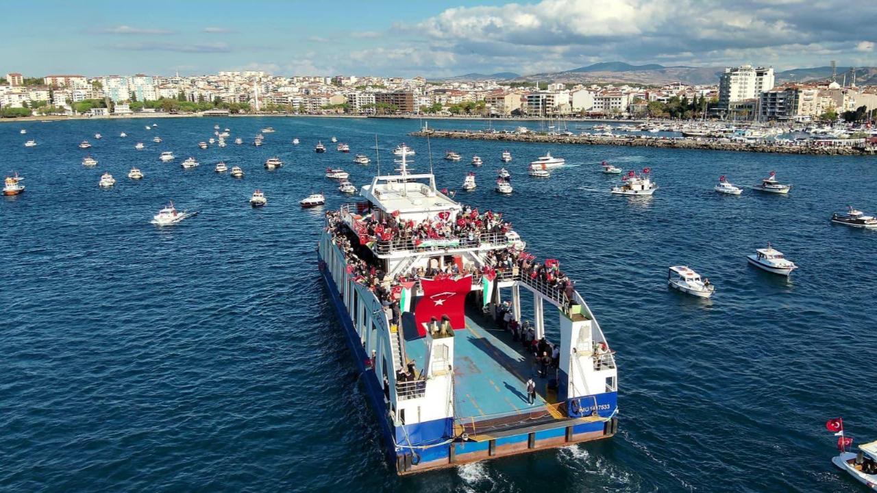 Çanakkale Boğazı’nda Sumud Filosu’na destek