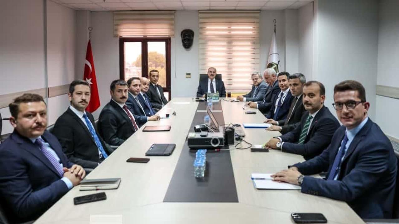 Kamu hizmetleri ele alındı