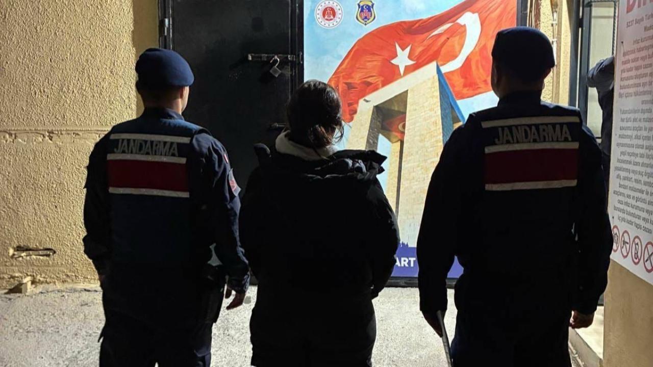 33 aranan şahıs ile 2 araç yakalandı