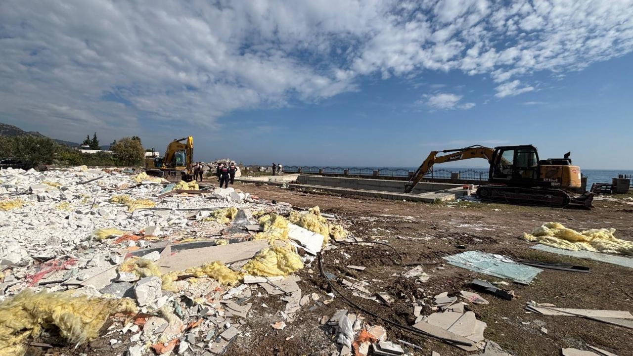 Çanakkale'de 121 kaçak yapı yıkıldı!