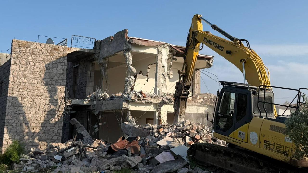 Çanakkale'de 121 kaçak yapı yıkıldı!