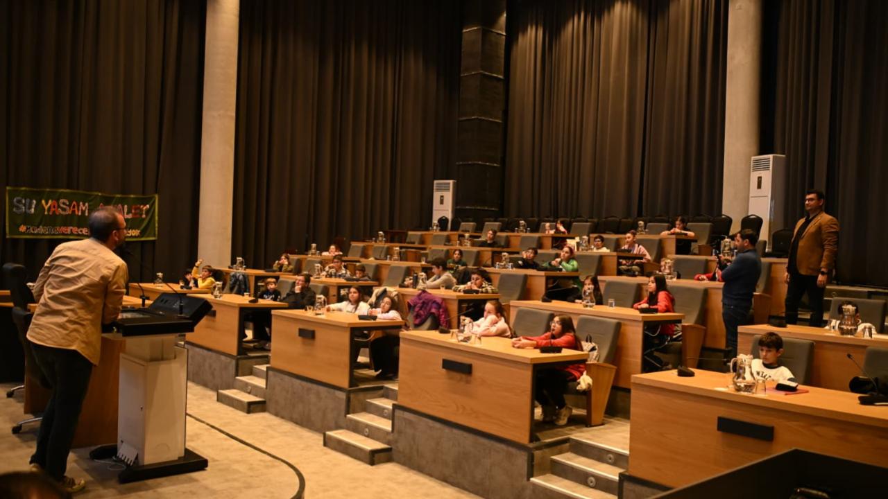 Çocuk Meclisinde gündem çocuk hakları oldu