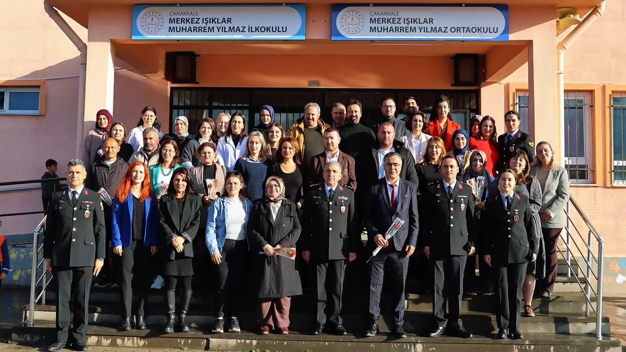 Jandarma’dan öğretmenler günü ziyareti
