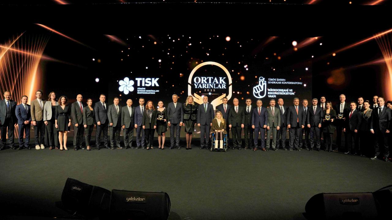 Akçansa’nın Yapay Resif Projesi’ne Ortak Yarınlar Ödülü