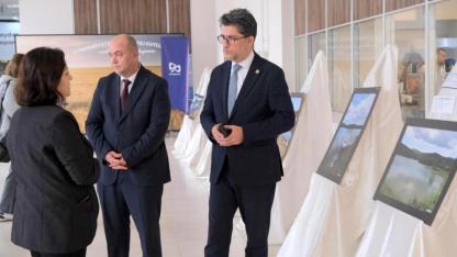 Biga’da fotoğraf sergisi açıldı