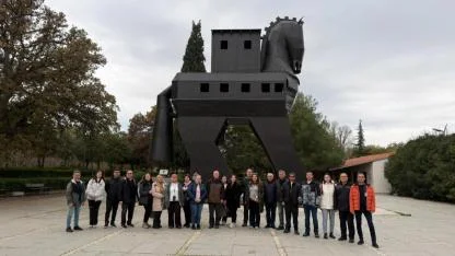 Turist rehberleri Troya’da