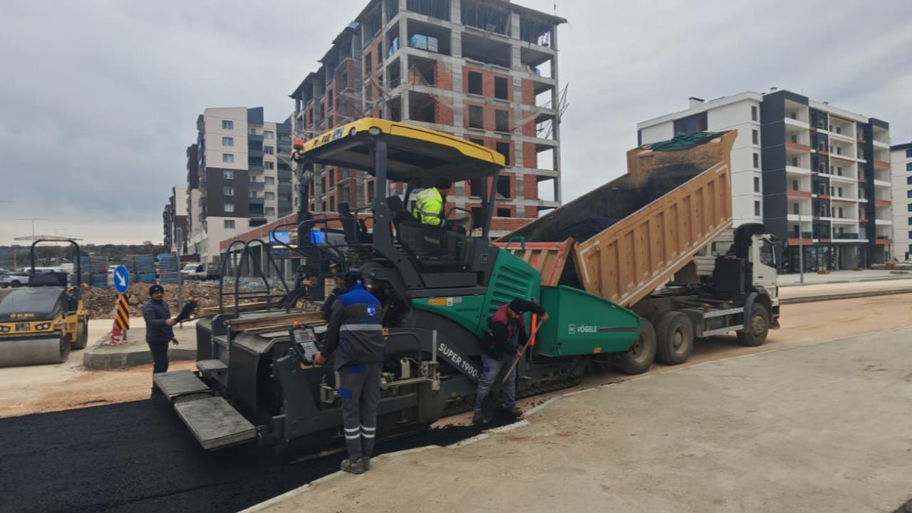 Barış Mahallesi'nde üstyapı çalışması