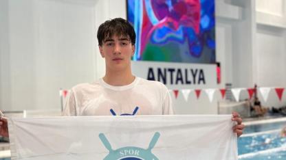Başarılı yüzücüden Türkiye 3.’lüğü