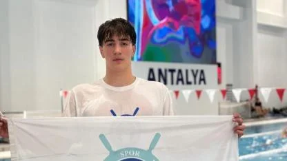 Başarılı yüzücüden Türkiye 3.’lüğü