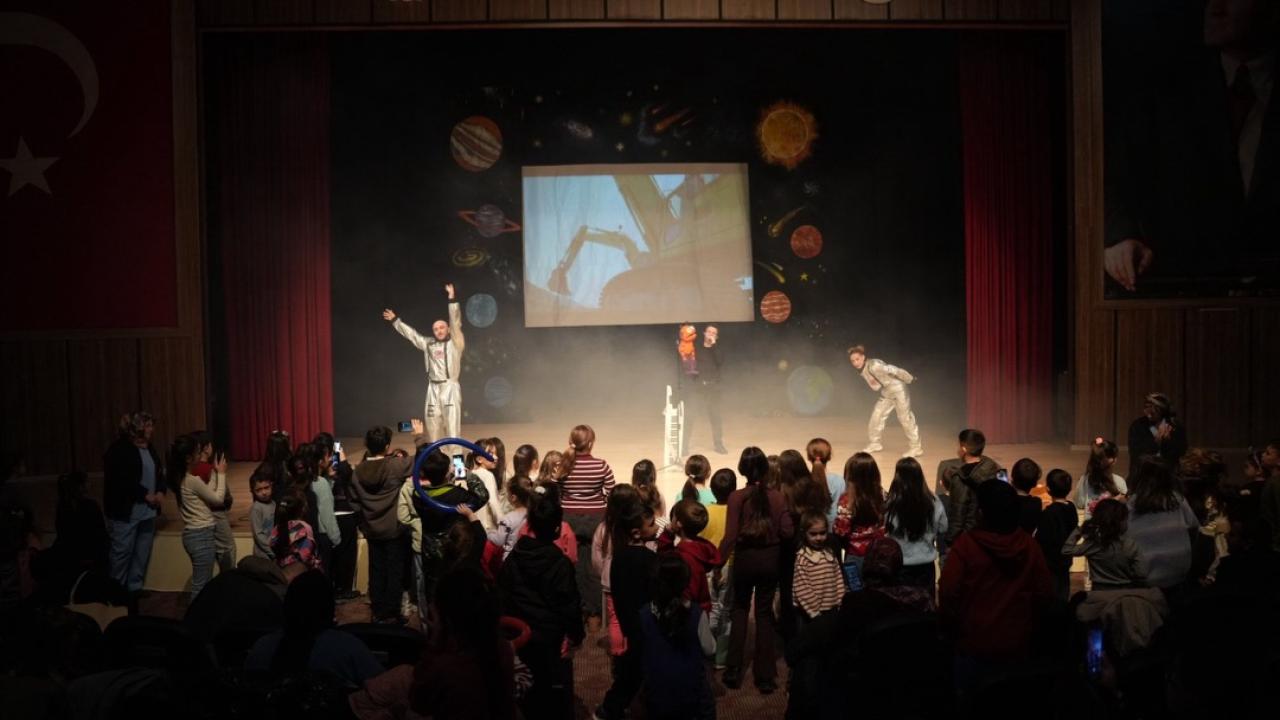 Biga’da çocuklar tatile harika bir başlangıç yaptı