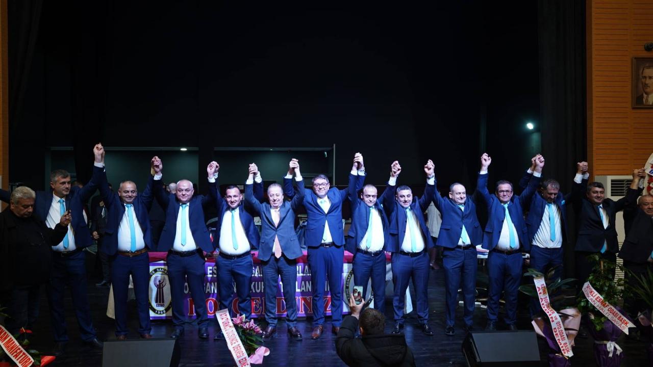 Ezine’de 3 adaylı seçimin kazananı Türker Demirhan