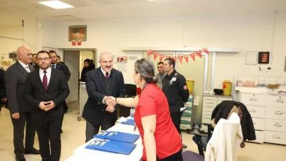 Hastane personeli ve hastalar unutulmadı