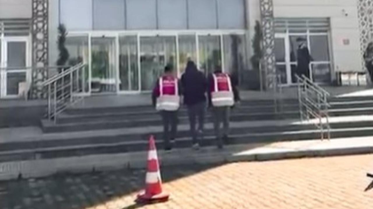 Çanakkale’de 16 kaçak göçmen ve 3 şahıs yakalandı!