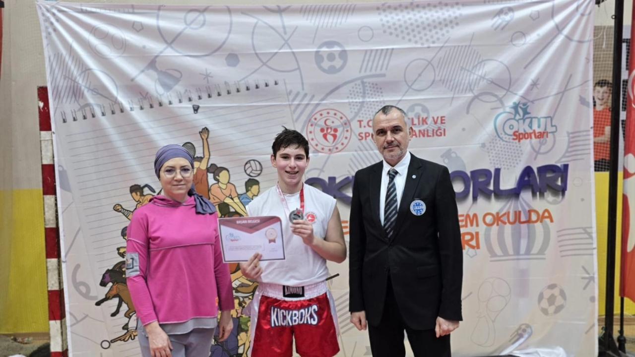 Cem Ekber Şen’den gururlandıran başarı!